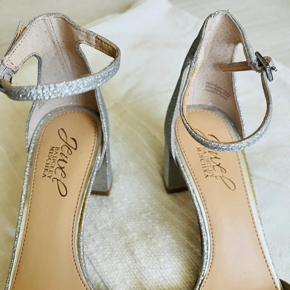 Jewel Badgley Mischka Giona Silver Glitter Block Heel Evening Sandals Size 5 US
